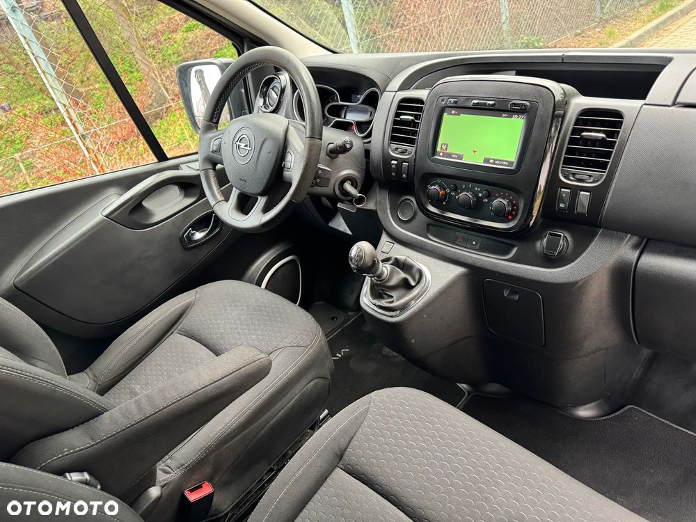 Opel Vivaro - 11