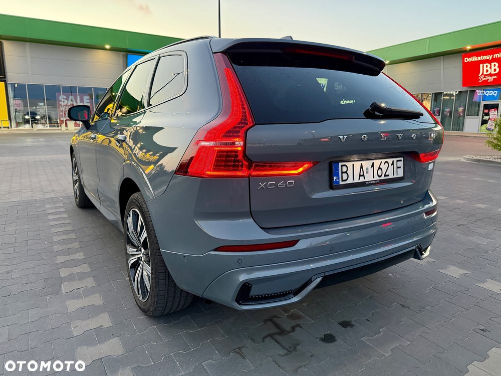 Volvo XC 60 T8 Plug-In Hybrid AWD Ultra Black Edition - 9
