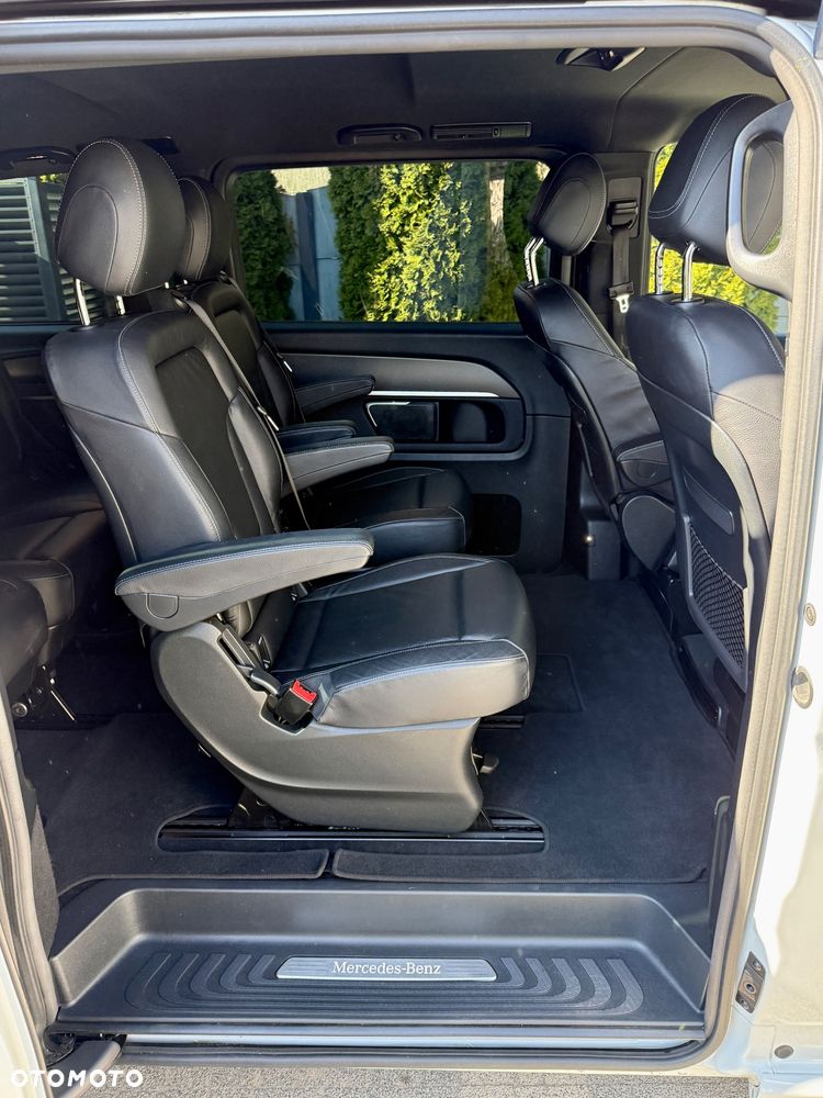 Mercedes-Benz Klasa V - 24
