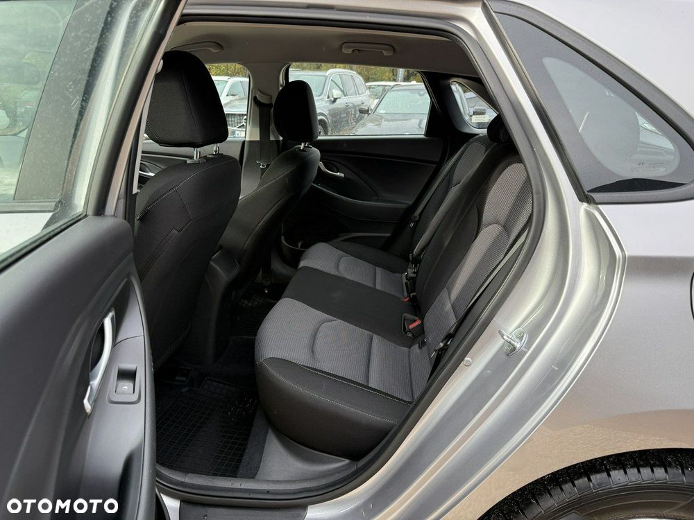 Hyundai i30 1.5 DPI Modern - 11