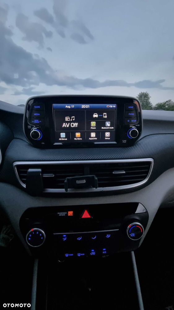 Hyundai Tucson - 8