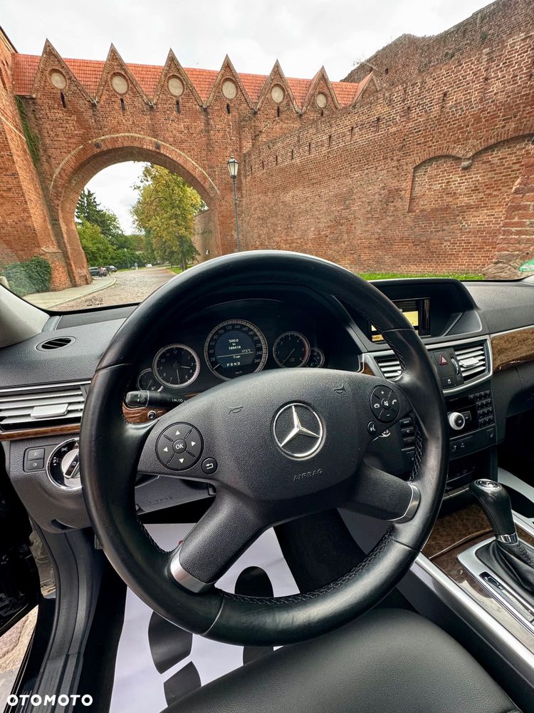Mercedes-Benz Klasa E - 26