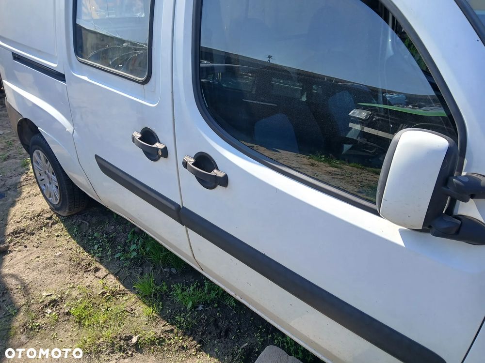 FIAT DOBLO II 2 KOD LAKIERU NIECZYTELNY maska pokrywa silnika klapa bagażnika zderzak lampa - 2