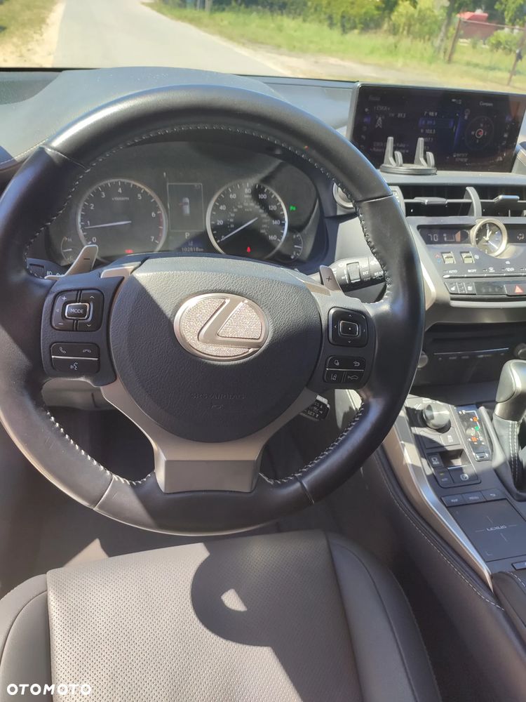 Lexus NX 300 - 14