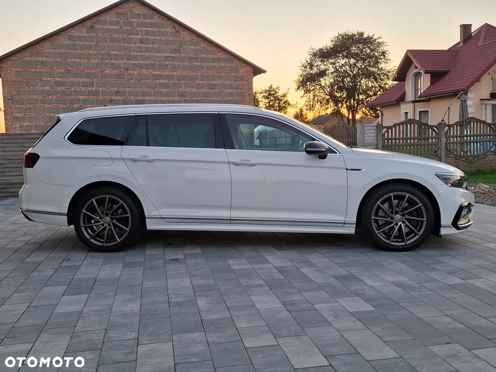 Volkswagen Passat 2.0 TDI SCR 4Motion DDG Highline - 27