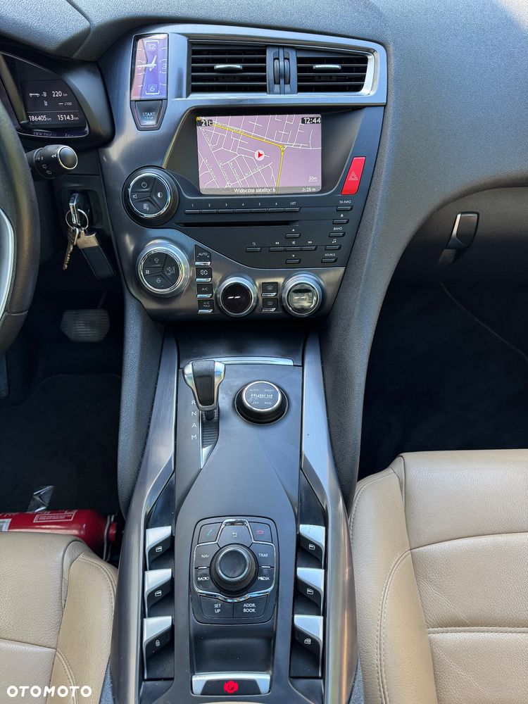 Citroën DS5 2.0 HDi Hybrid4 SoChic MCP - 13