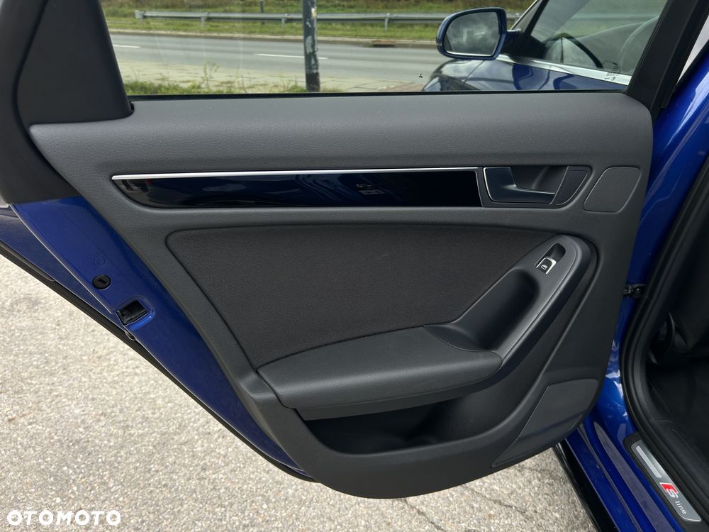 Audi A4 Avant 1.8 TFSI quattro S line Sportpaket - 12