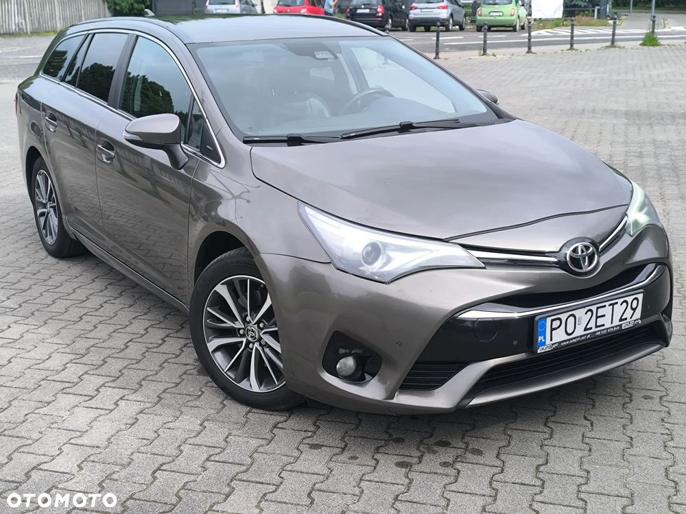Toyota Avensis 2.0 D-4D Premium - 1