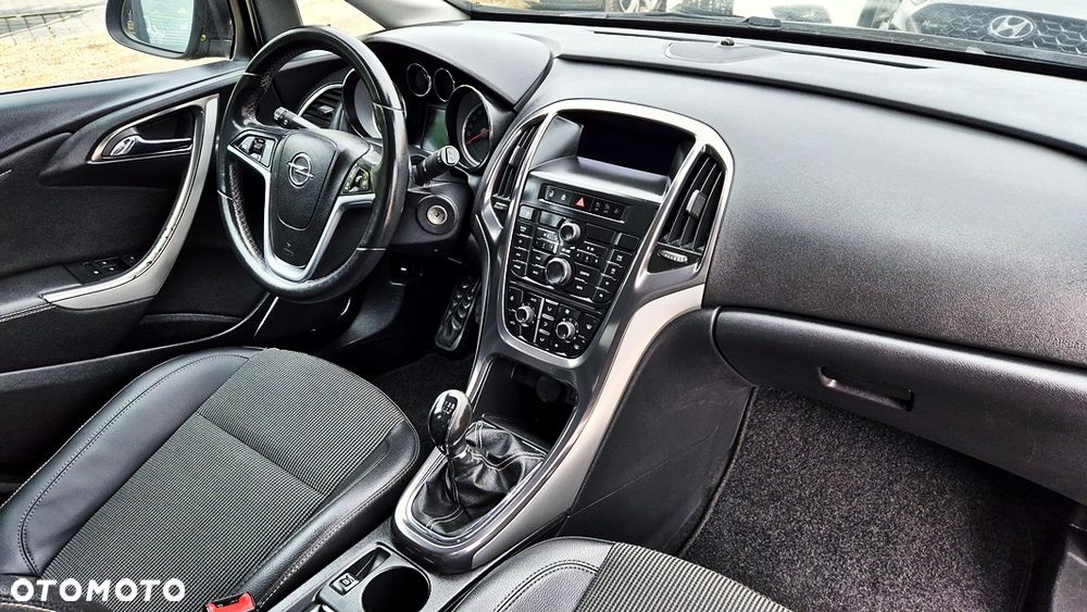 Opel Astra 1.4 Cosmo - 36