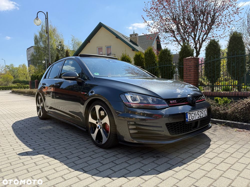 Volkswagen Golf - 3