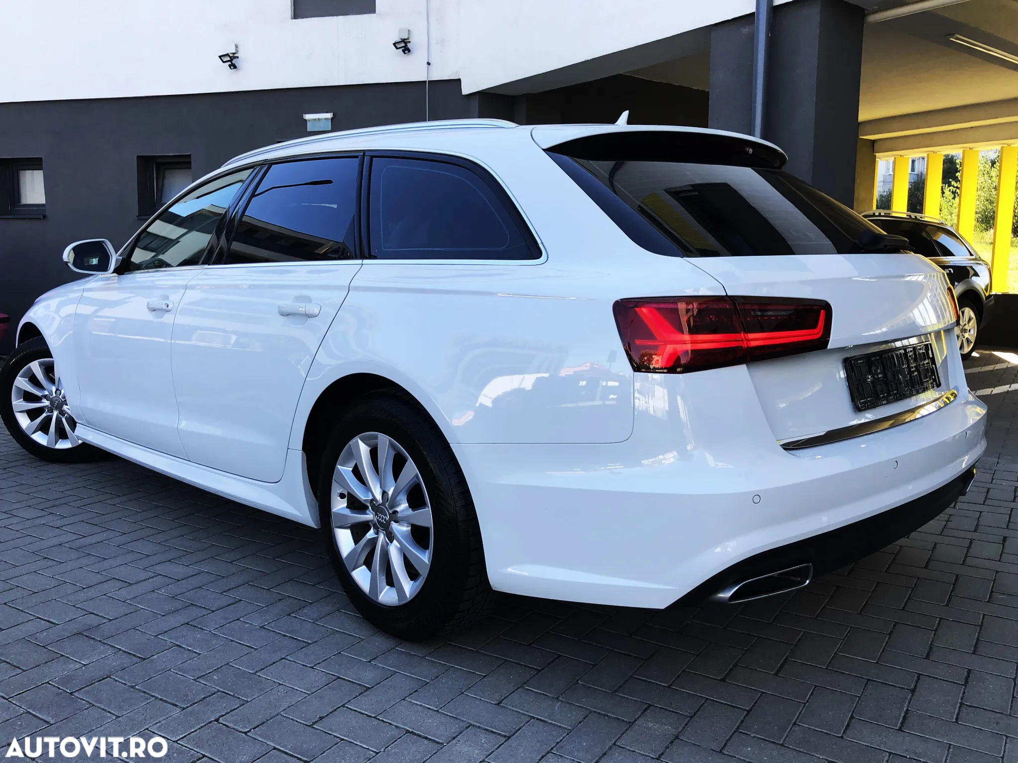Audi A6 Avant 2.0 TDI Ultra S tronic - 4