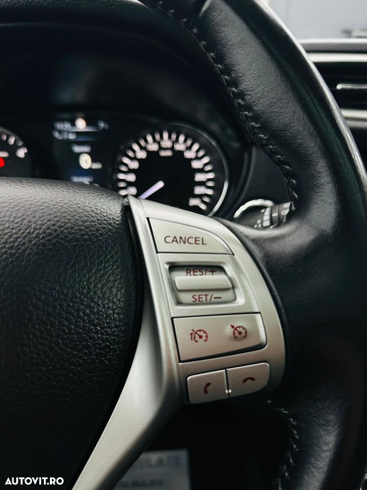 Nissan Qashqai 1.5 DCI TEKNA - 31