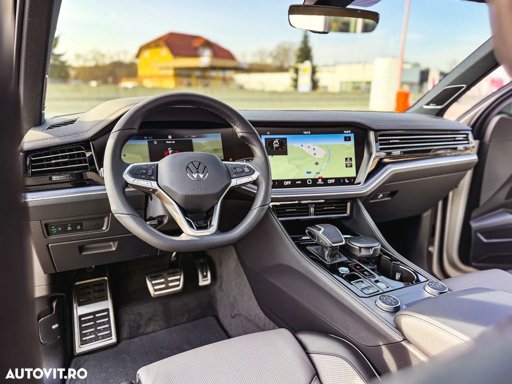 Volkswagen Touareg V6 TDI 4MOTION R-Line - 12