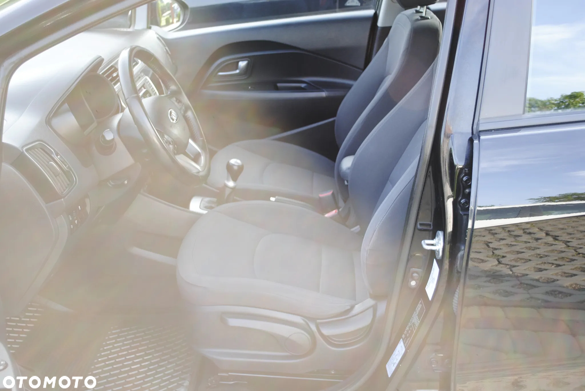 Kia Rio - 14