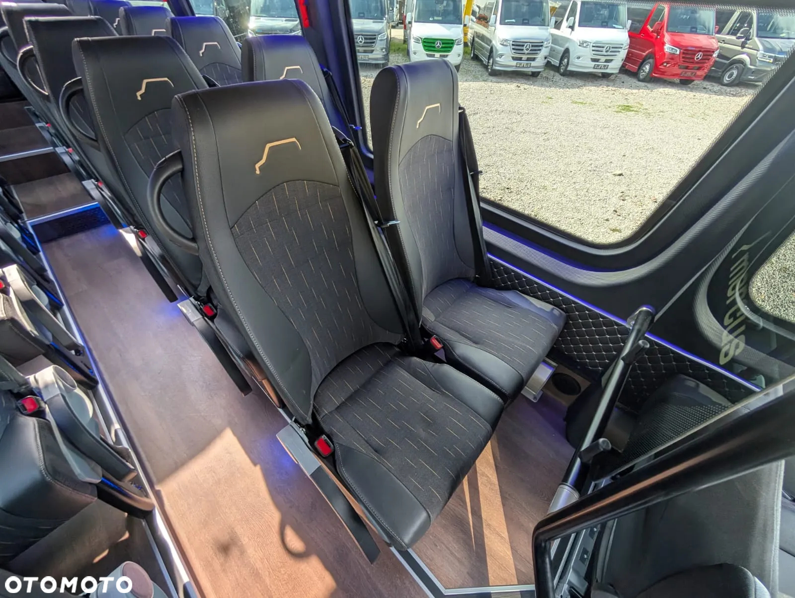 Mercedes-Benz Sprinter 519 - 19