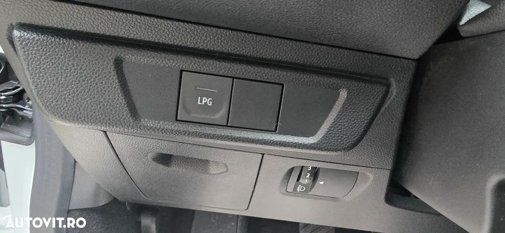 Dacia Logan TCe 90 Essential - 15