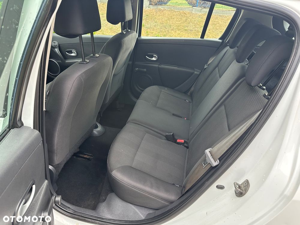 Renault Clio 1.2 16V 75 Dynamique - 14