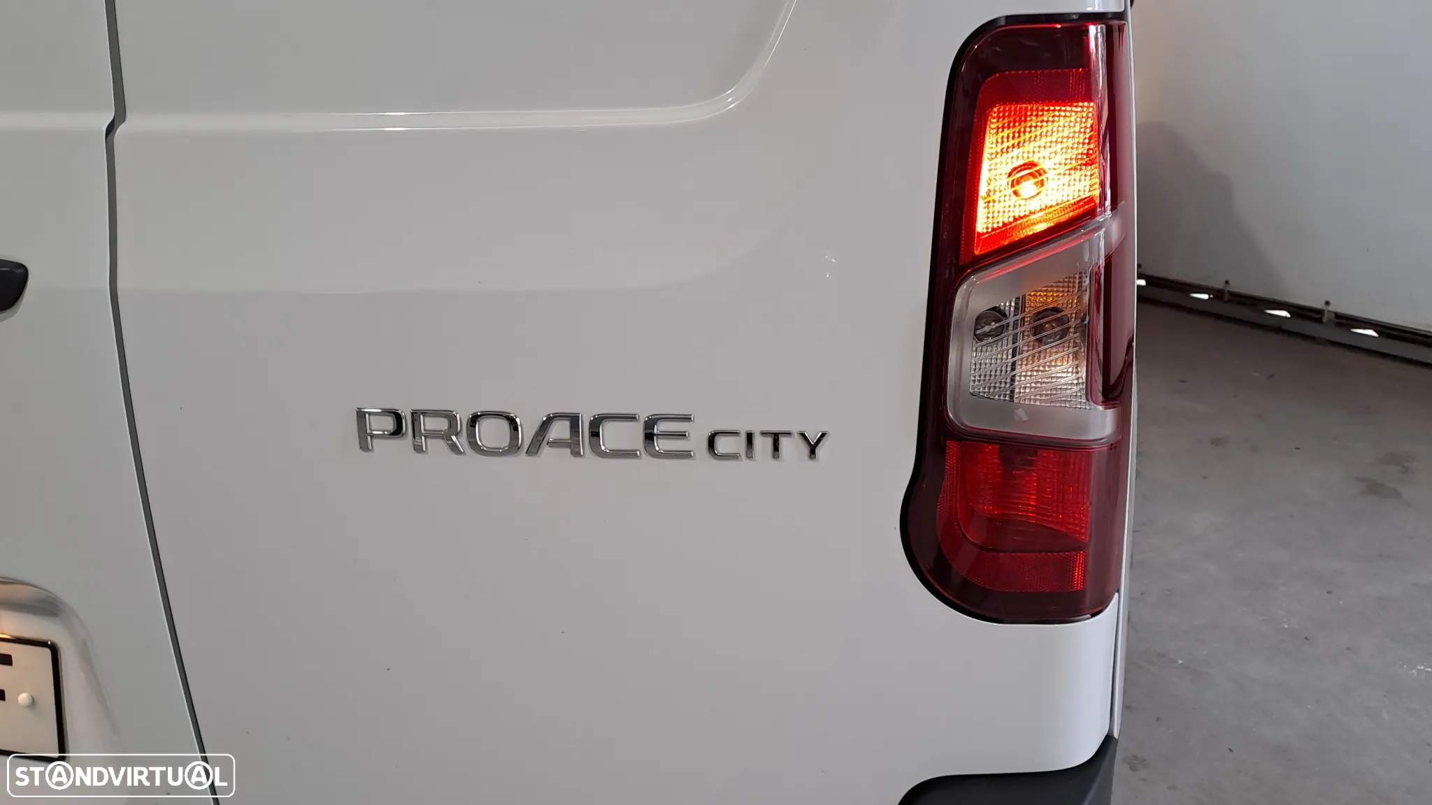 Toyota Proace City L2 1.5D 100cv Confort - 8