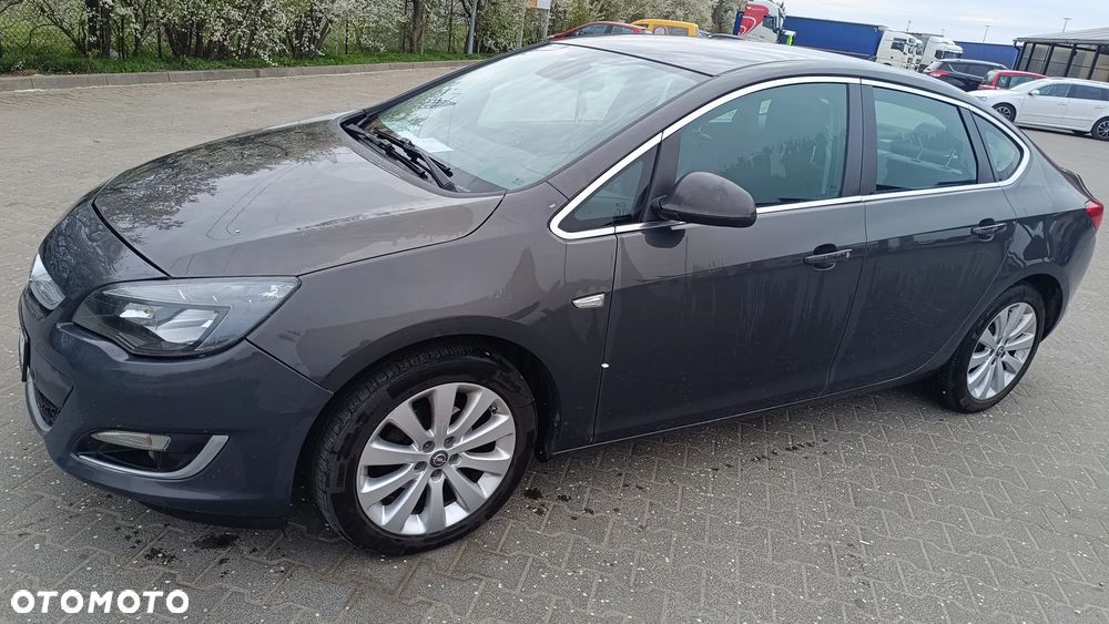 Opel Astra - 2
