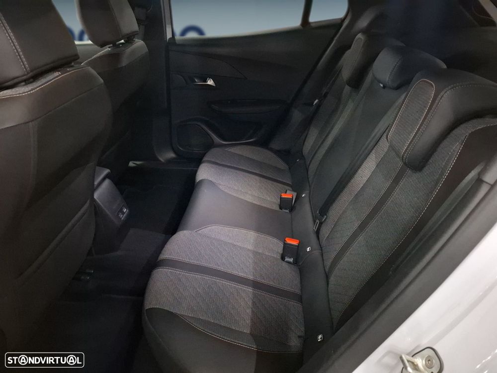 Peugeot 2008 1.2 Hybrid Allure e-DCS6 - 16