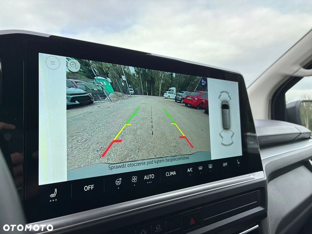 Volkswagen Caravelle - 30