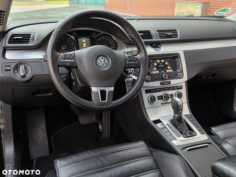Volkswagen Passat 1.8 TSI DSG Highline - 24
