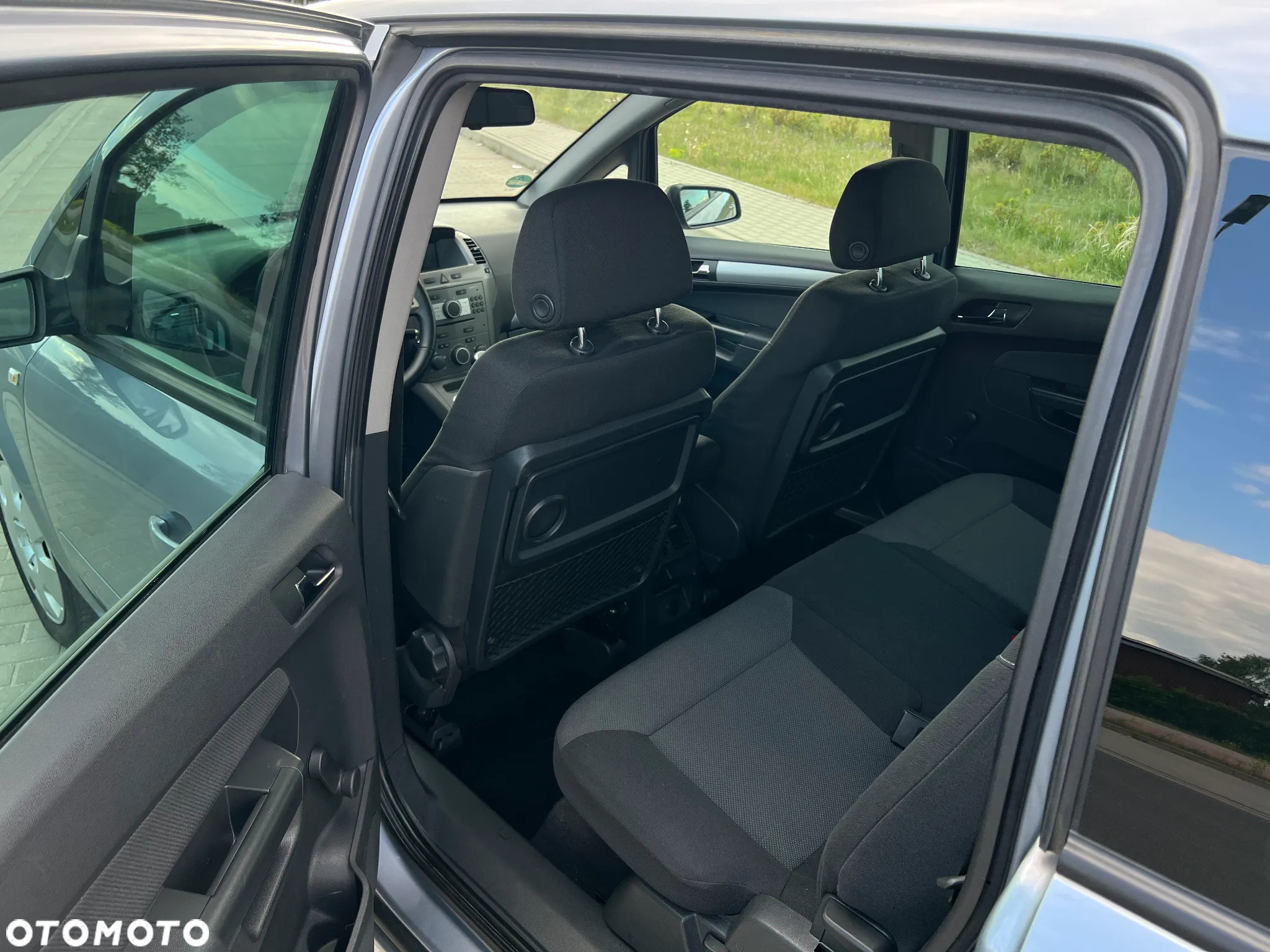 Opel Zafira 1.8 Elegance - 11