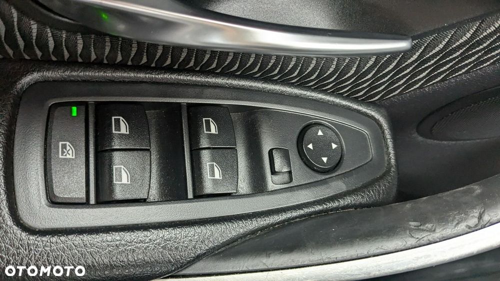 BMW Seria 3 - 33