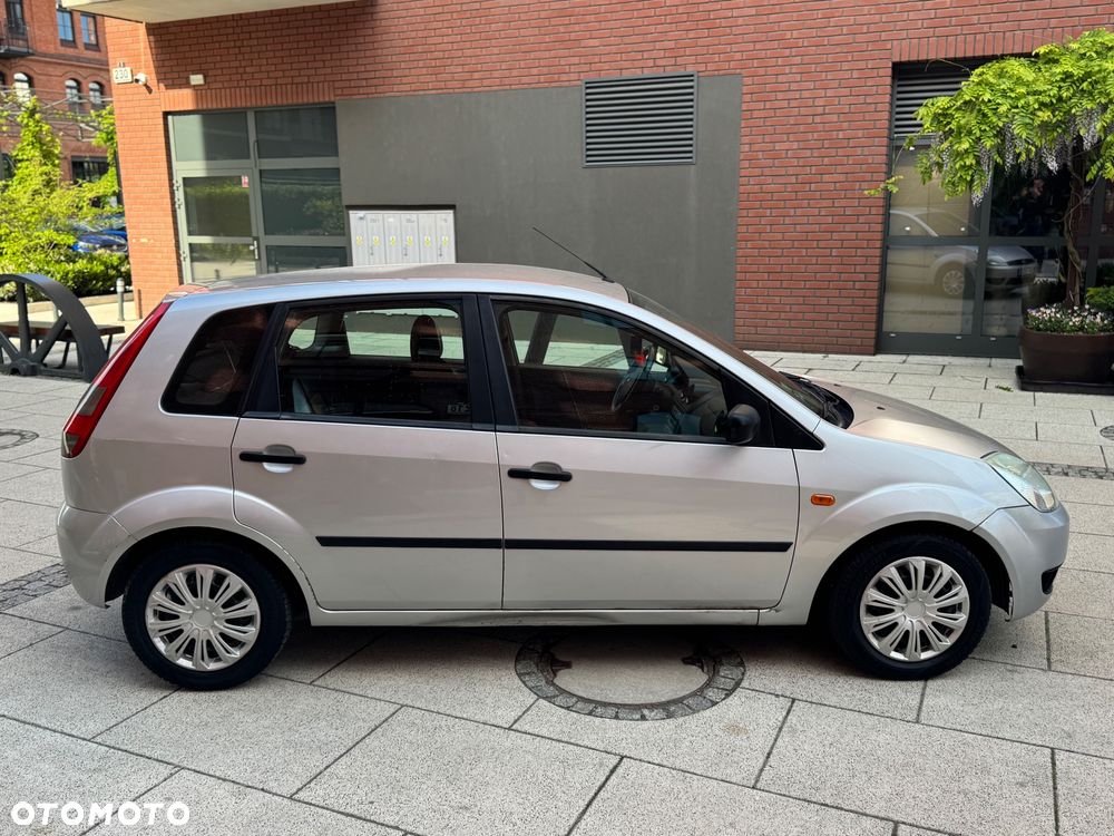 Ford Fiesta - 2