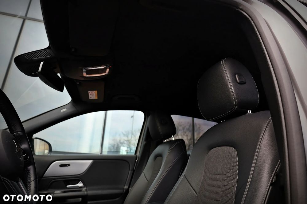 Mercedes-Benz GLA 200 Style - 21