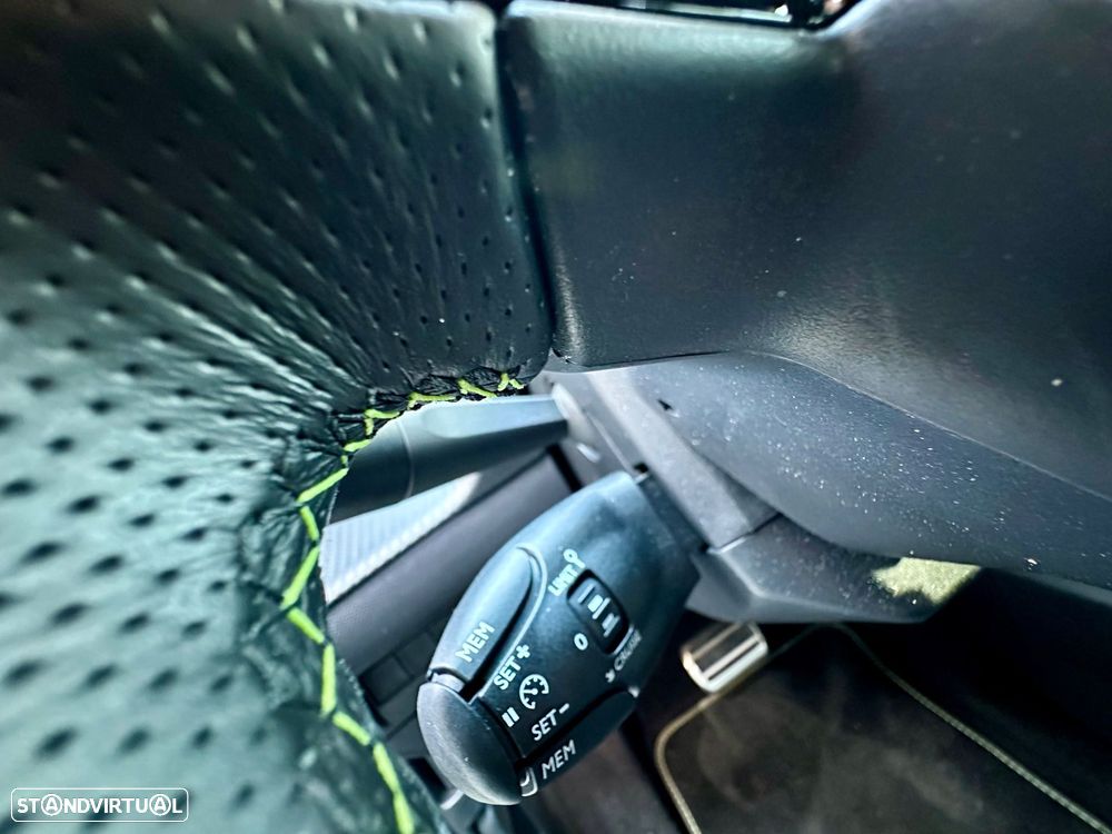 Peugeot e-2008 50 kWh GT Line - 13