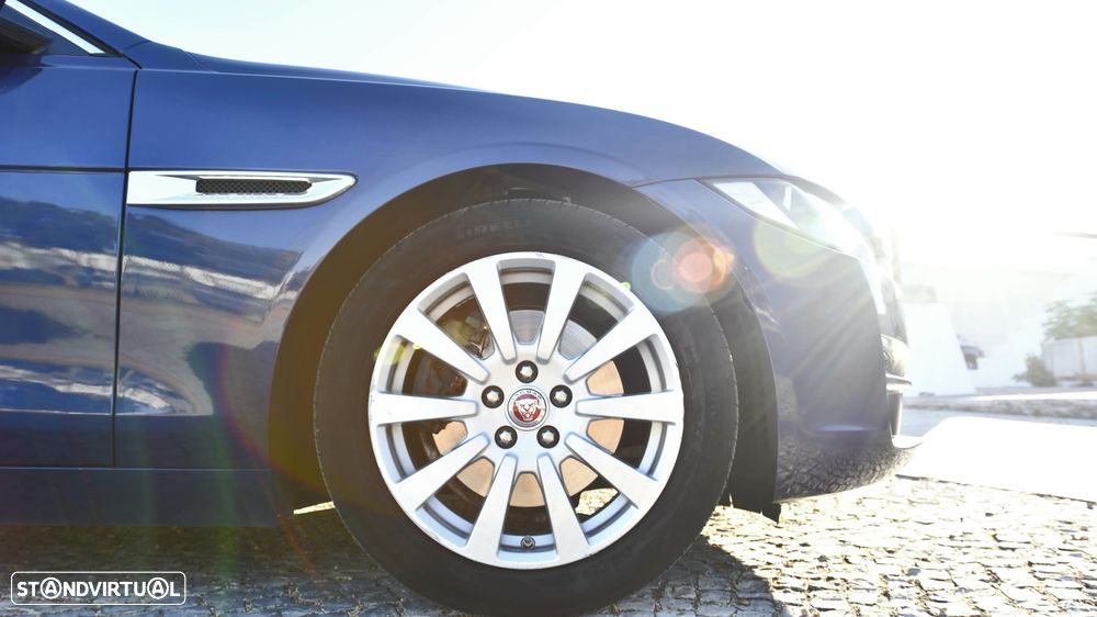 Jaguar XE 20d Aut. Portfolio - 16