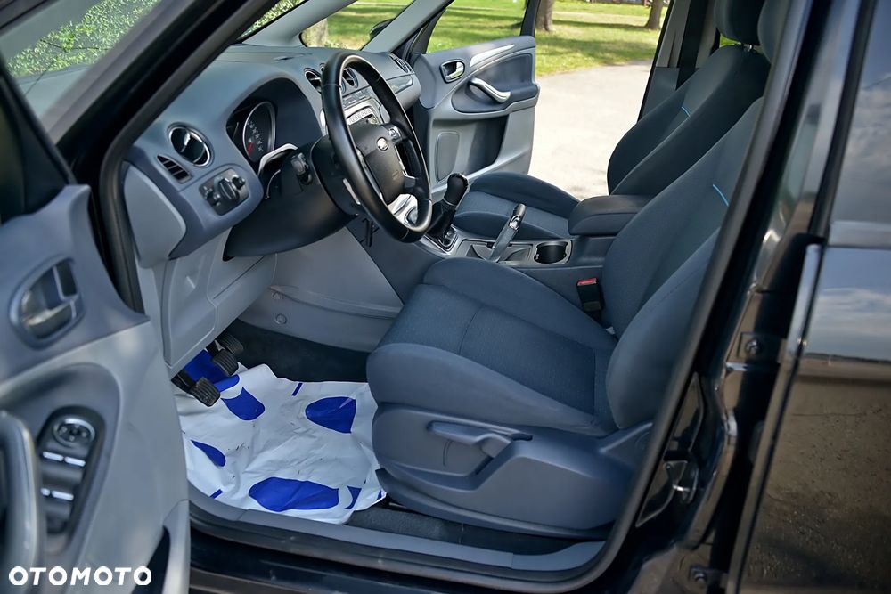 Ford S-Max - 23