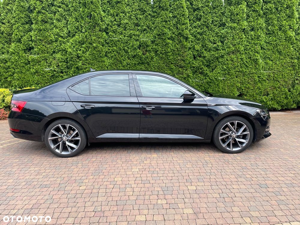 Skoda Superb 2.0 TDI SCR 4x4 Sportline DSG - 2