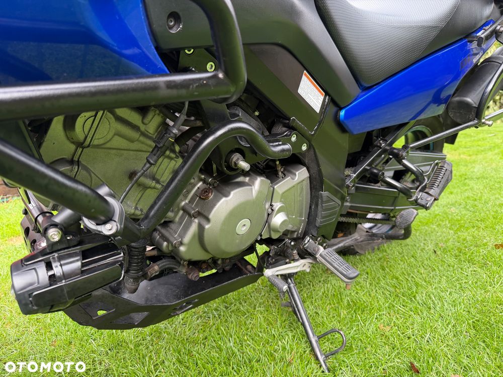 Suzuki DL - 28