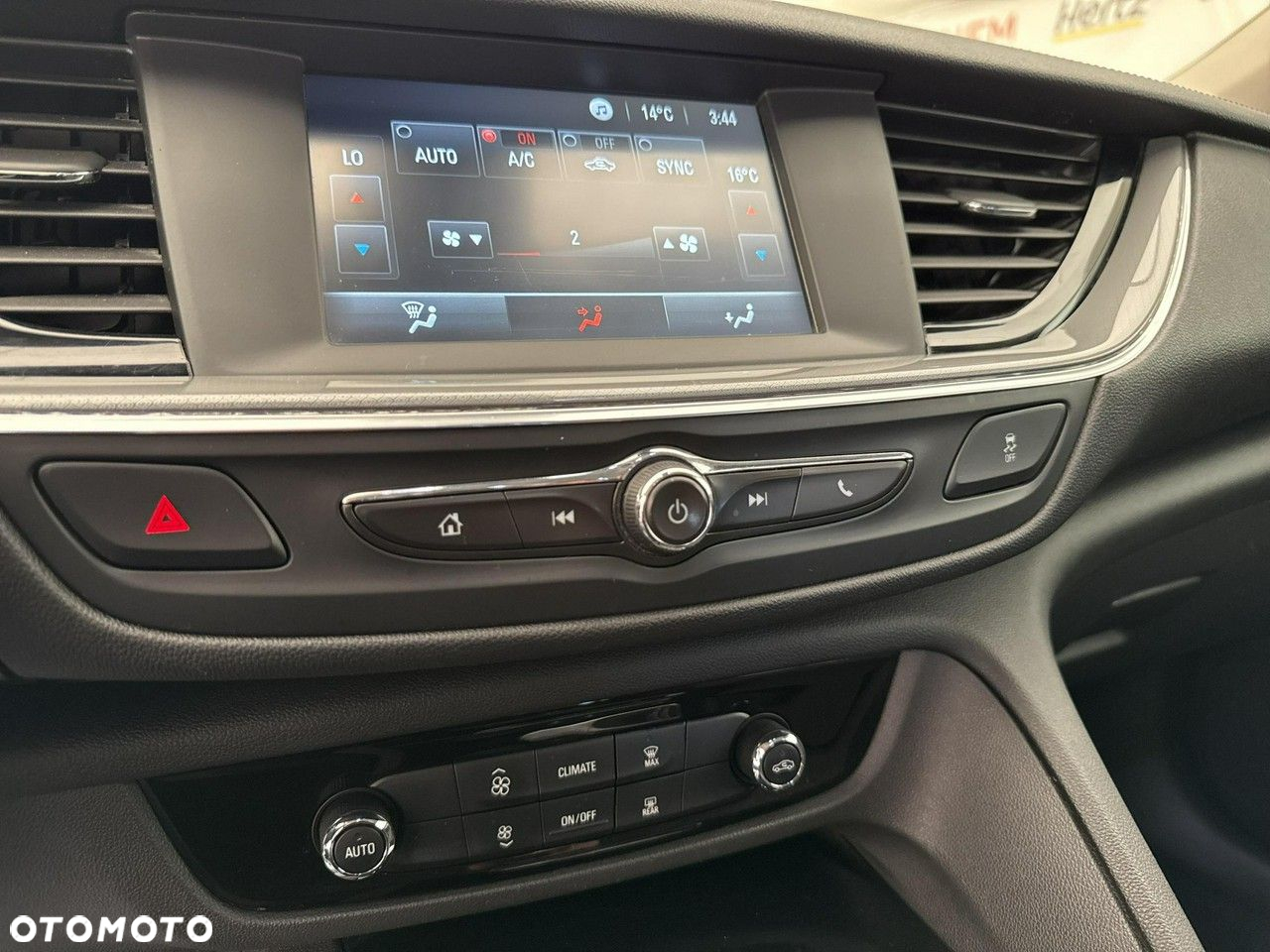 Opel Insignia - 27
