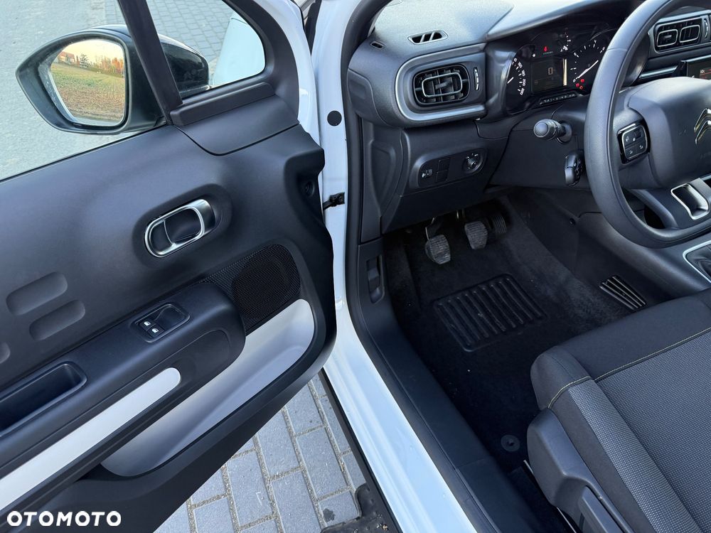 Citroën C3 Pure Tech 82 SHINE - 18