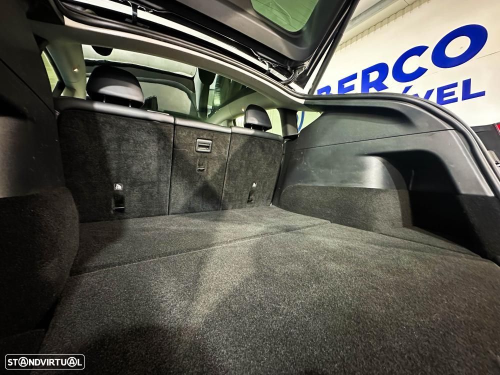 Tesla Model Y Long Range Dual Motor AWD - 56