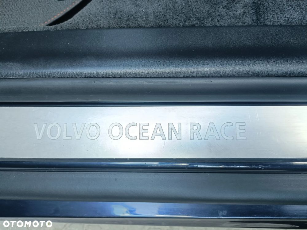 Volvo XC 60 - 30