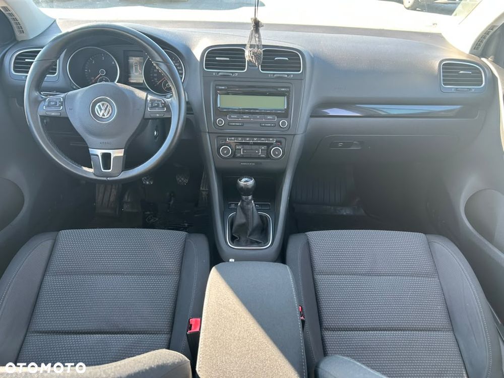 Volkswagen Golf - 8