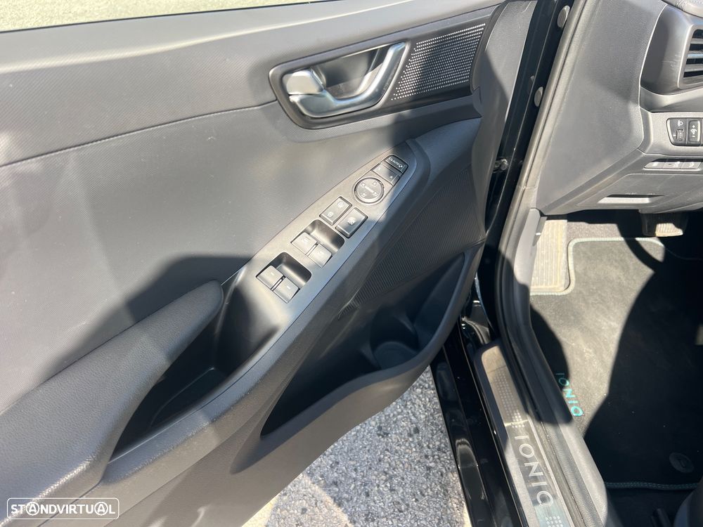 Hyundai Ioniq 1.6 GDI HEV Hybrid Tech - 36