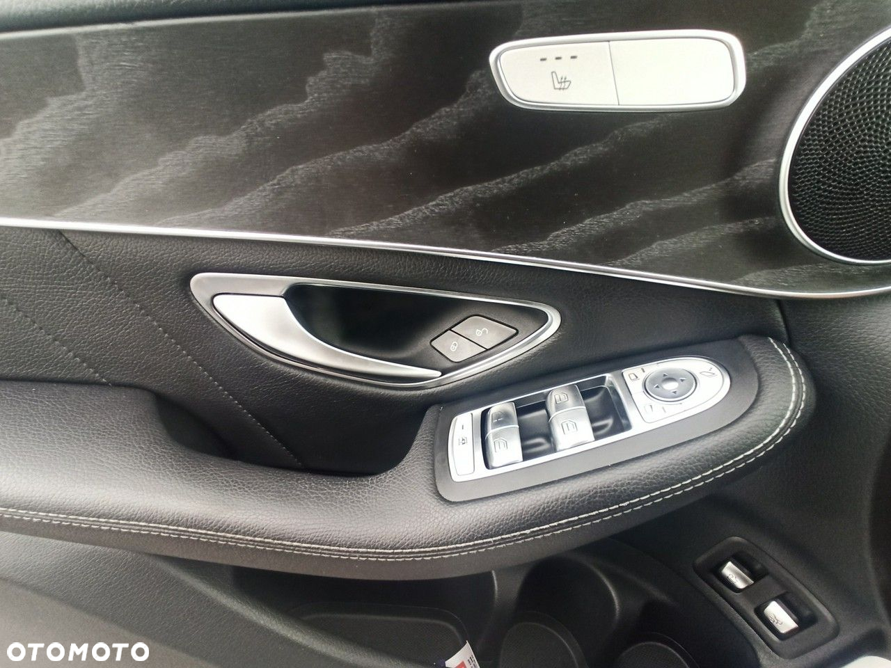 Mercedes-Benz GLC 250 d 4Matic 9G-TRONIC AMG Line - 27