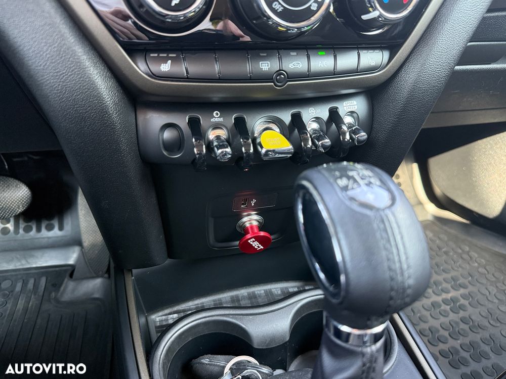 Mini Countryman Cooper S E ALL4 AT - 23