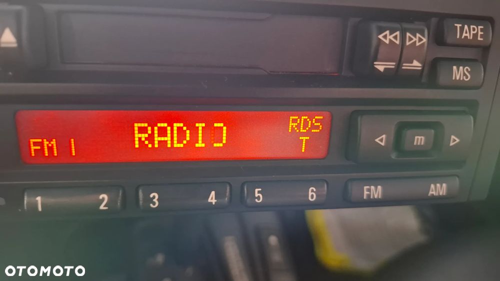 BMW E36 E34 E30 RADIO REVERSE RDS - 4