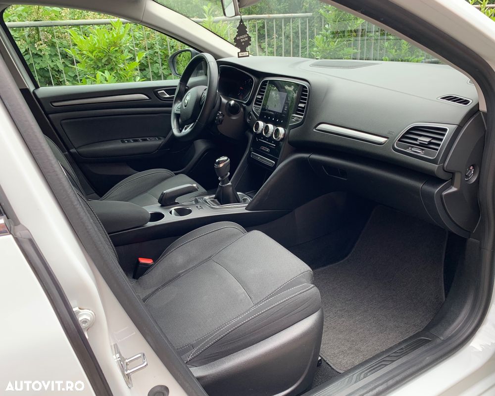 Renault Megane BLUE dCi 115 INTENS - 10