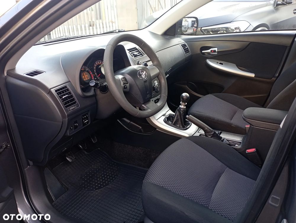 Toyota Corolla 1.6 Premium - 7