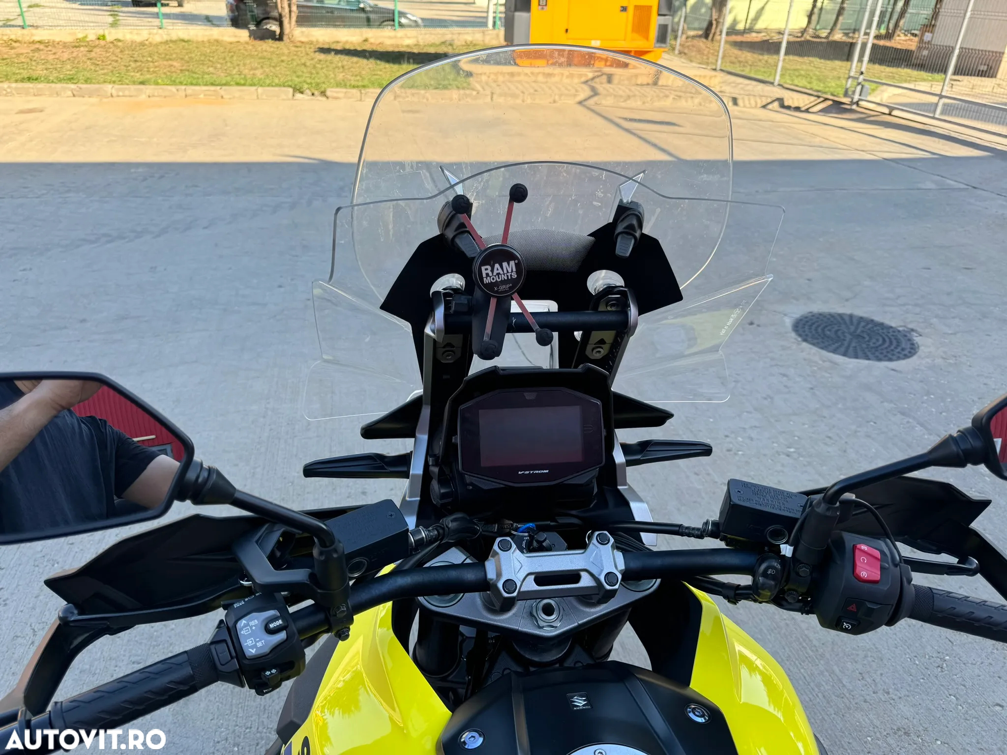 Suzuki V-Strom 1050XT - 13