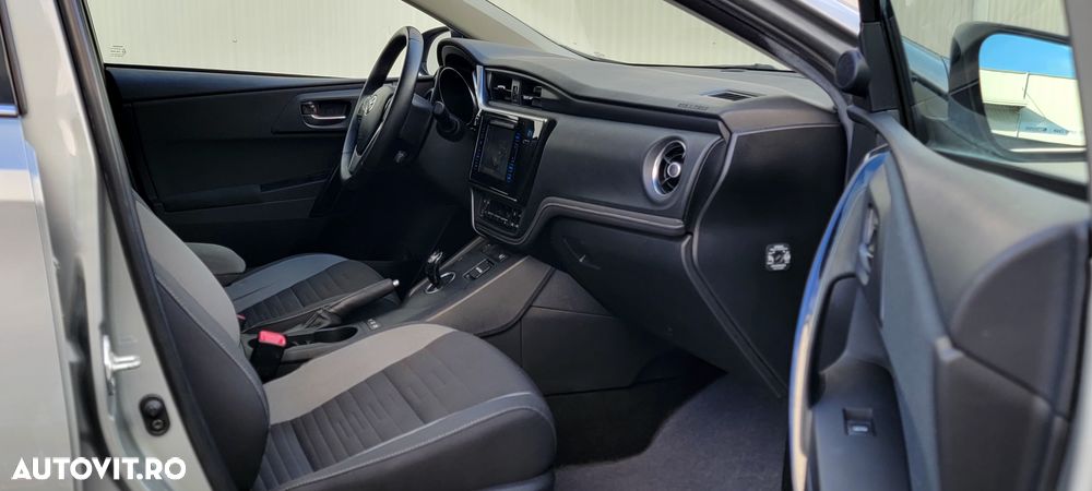Toyota Auris - 7
