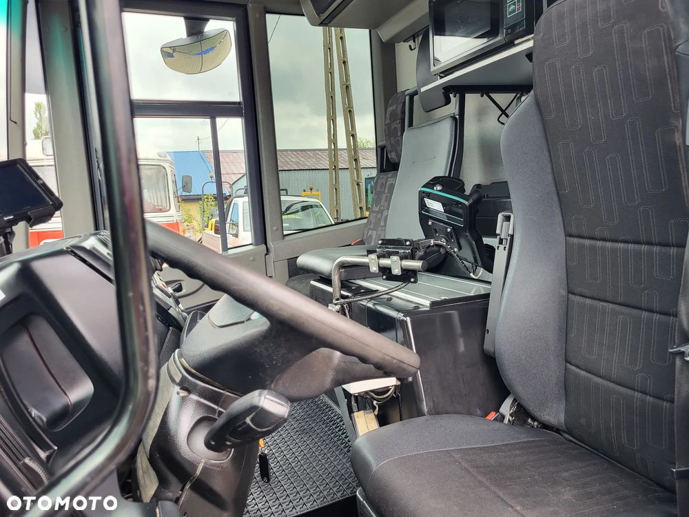 Mercedes-Benz ECONIC 2630 - 35