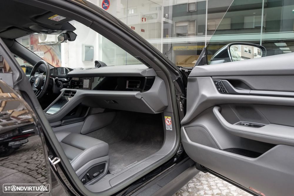 Porsche Taycan Sport Turismo Standard - 10